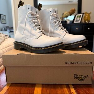 $170 Dr. Martens Pascal Virginia Optical White Boots With Box 38 US 7 EUC Dr.